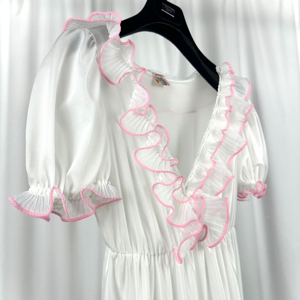 Vintage Bloomies Ivory Ruffle Nightgown Romantic Maxi Small - Picture 8 of 16